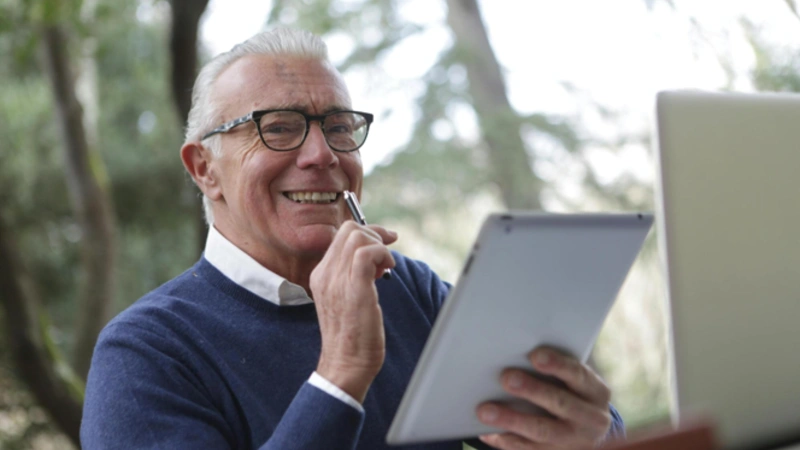 Customized Programs Enhancing Senior Living Experiences