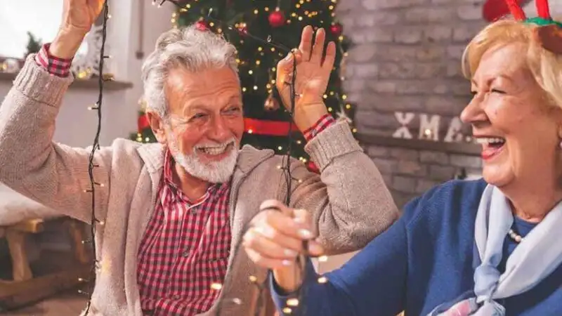 Engaging and Safe Holiday Activities Perfect for Older Adults