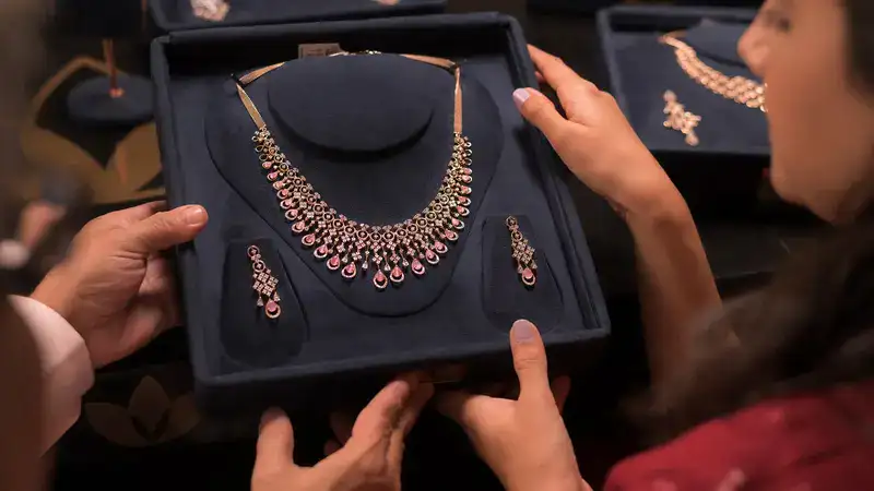 Punjabi Saraf Redefining Luxury with Diamond Jewellery in Dewas
