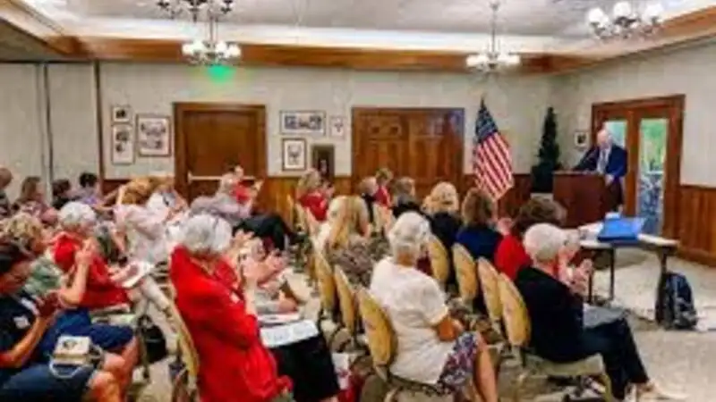 Donald J Trump Republican Club